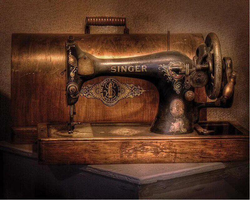 Швейная машинка зингер новая. Швейная машина Зингер Винтаж. Швейная машинка (Zinger super 2001). Швейная машинка Zinger ретро. Машинка швейная Зингер Эстетика.
