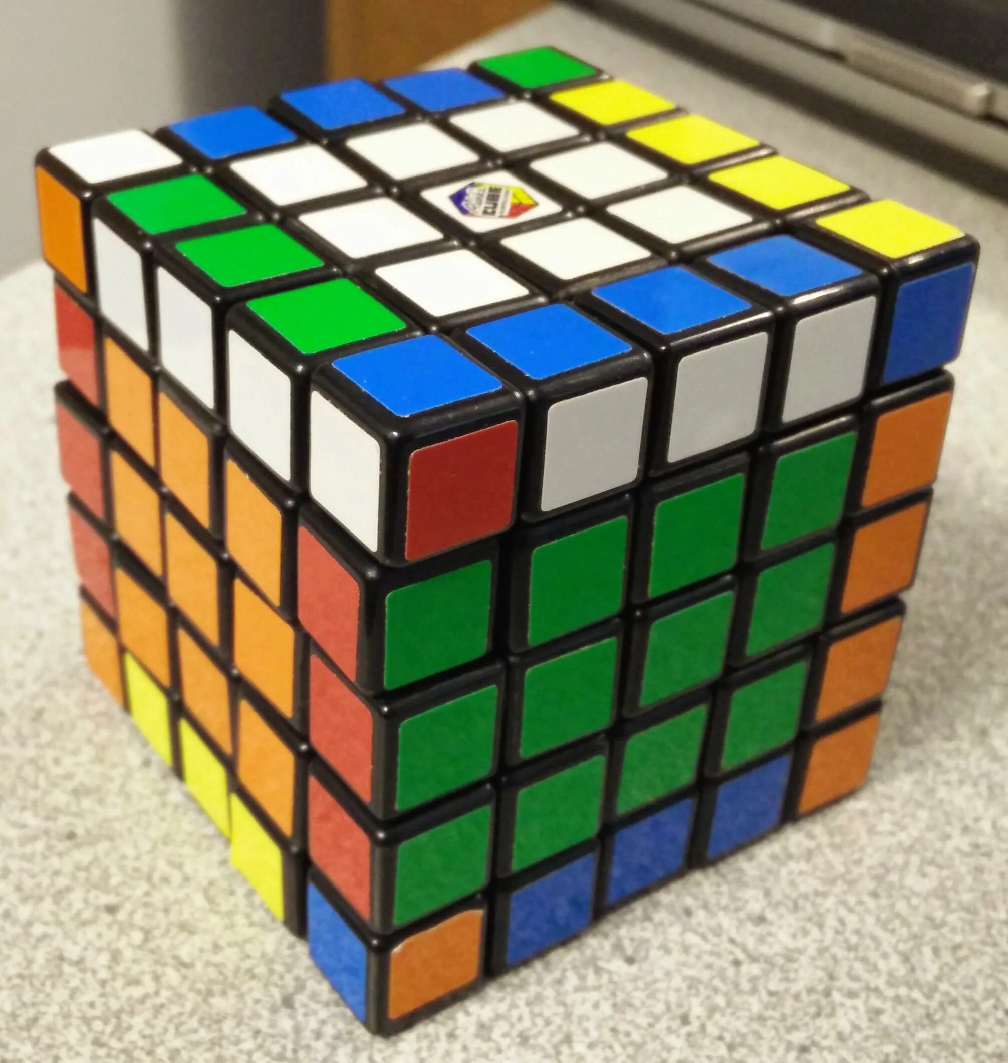 Cube видео. Рубикс Кьюб. Кубик Рубика Rubiks. 5x5 Cube Solver. Кубик Рубика 29х29.
