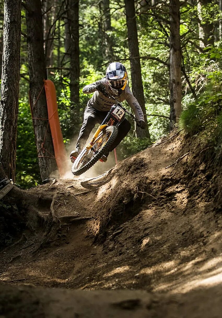 Mountain bike racing. Mtb dh world cup 2020. Downhill racer. Мтб даунхилл. Mtb race.