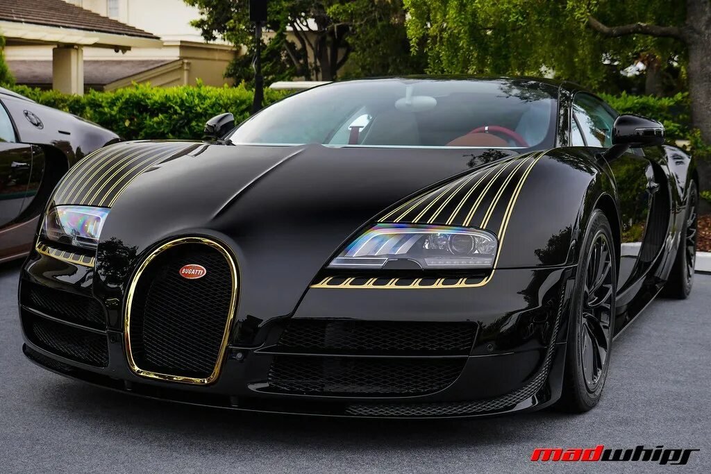 Bugatti black. Бугатти черная. Bugatti Veyron Black. Bugatti Veyron Vitesse. Bugatti Black Bess.