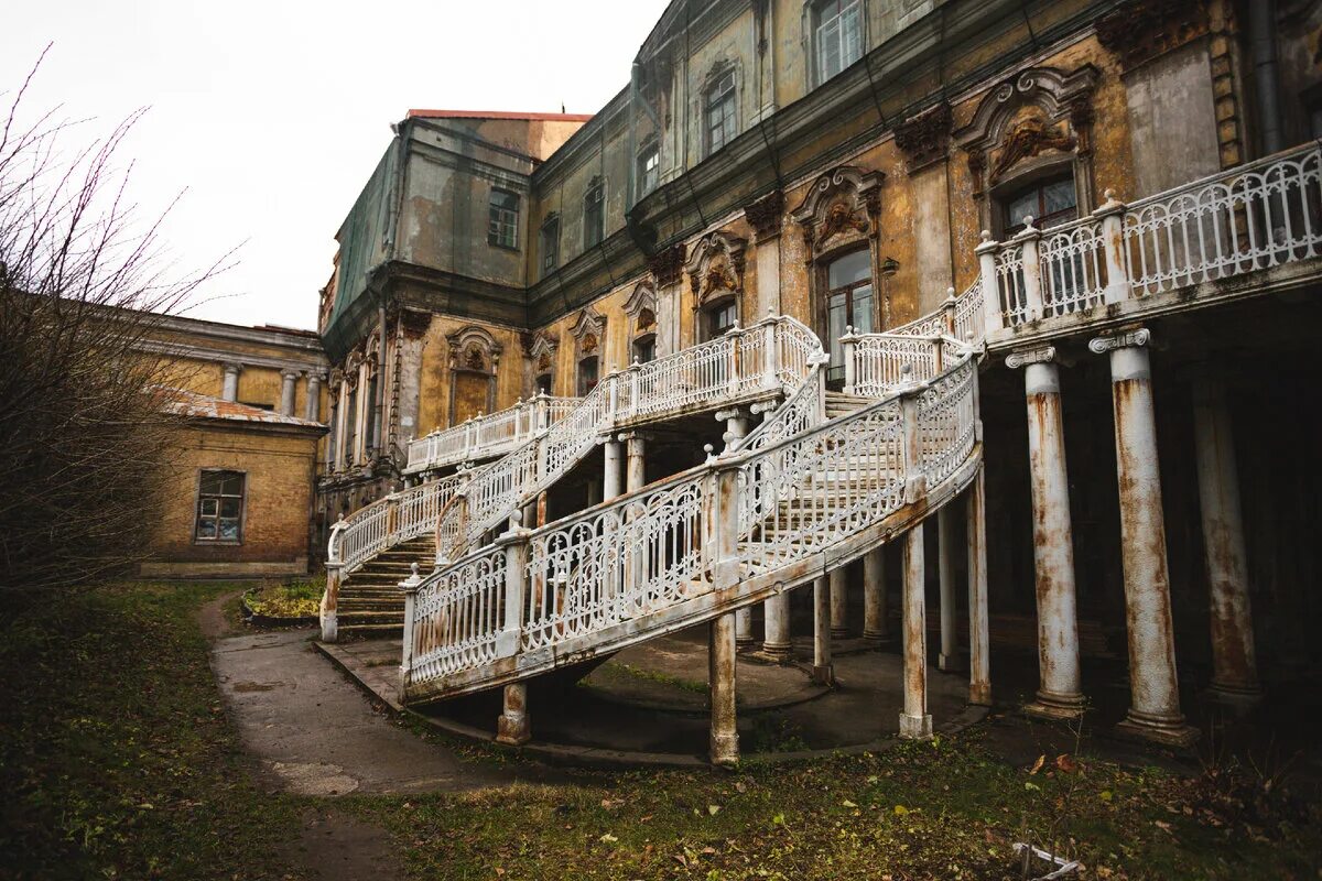 Особняк демидовых ул большая морская 43. Переулок гривцова усадьба. Заброшенная усадьба демидовых в переулке гривцова. Особняк демидова в санкт-петербурге. Усадьба демидовых в санкт-петербурге на гривцова.