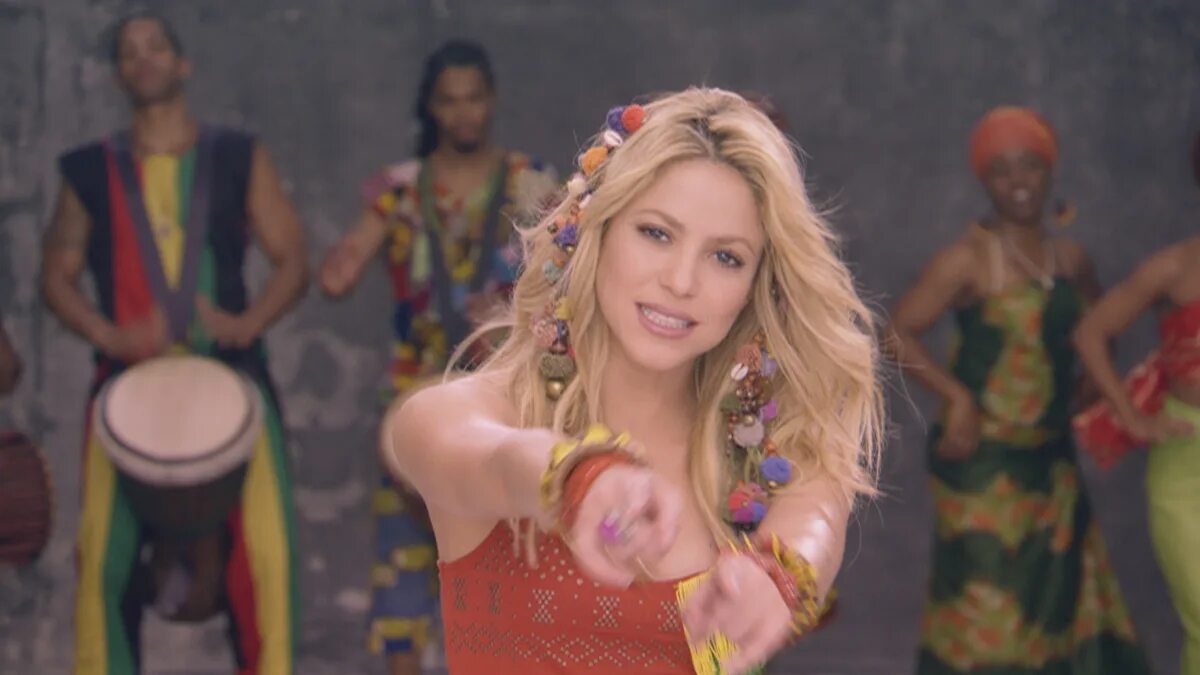 Shakira africa. Shakira 2010 Waka Waka.
