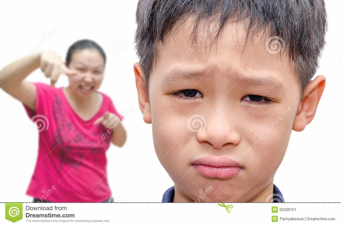 Плачущий ребенок азиат. Азиатский мальчик плачет. Хихикающий азиатский ребенок. Азиатский плачущий мальчик. Ребенок азиат плачет.