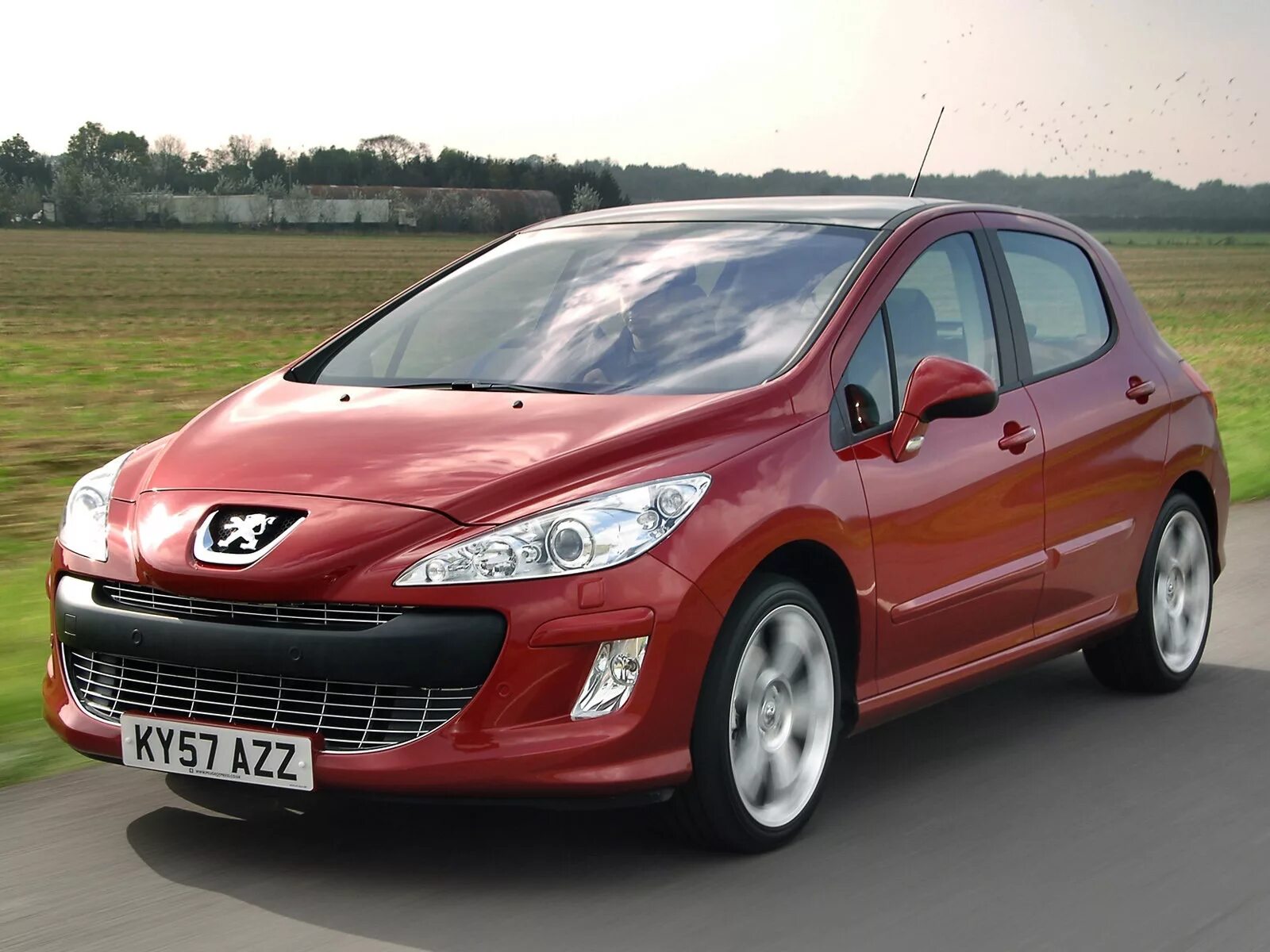 Какое пежо лучше купить. Пежо 308 2008. Peugeot 308 2008. Пежо 308 5d. Пежо 308 3 поколение.