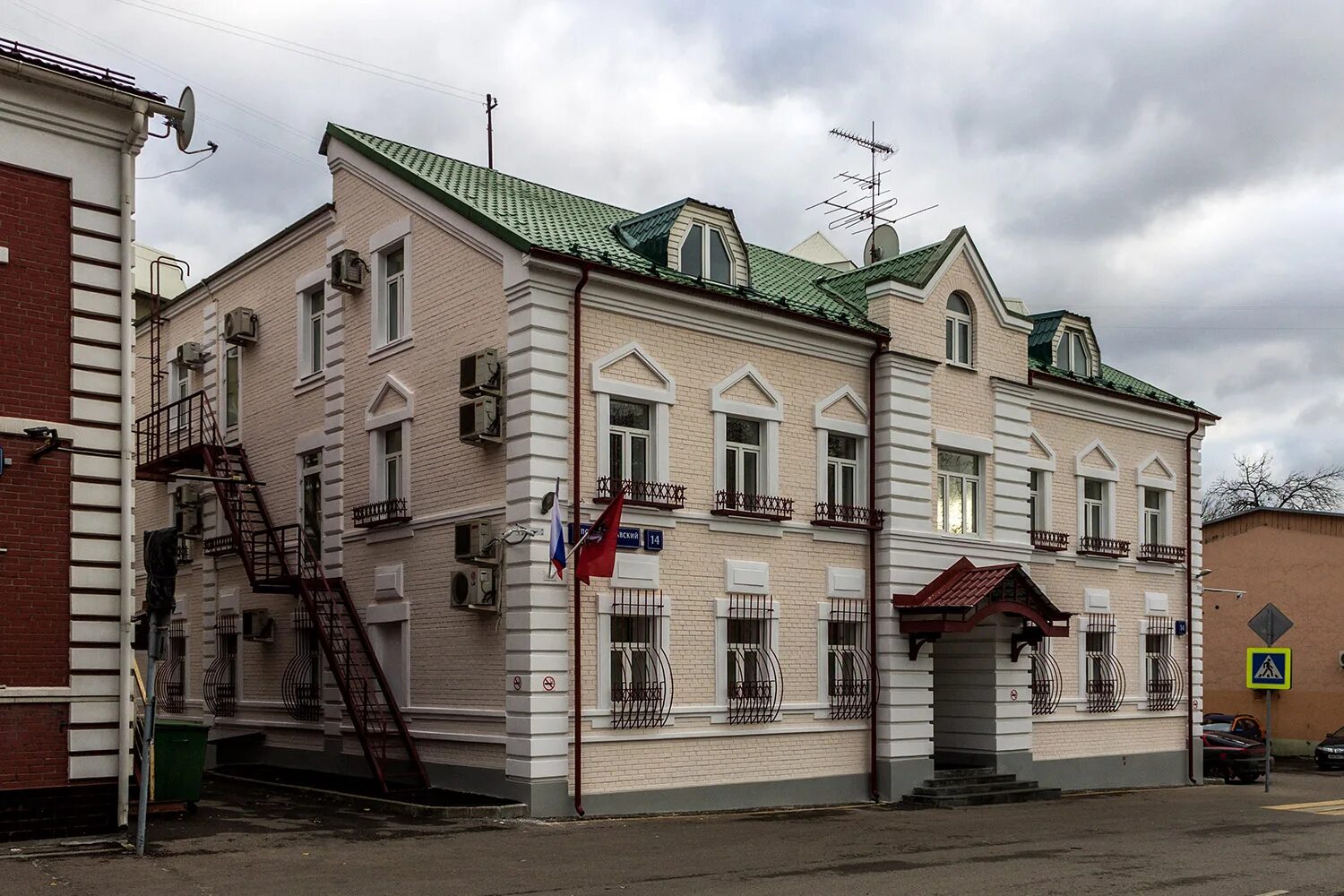 Полуярославский переулок москва. Большой полуярославский переулок 8. Бол. Большой полуярославский переулок 18 гостиница. Большой полуярославский переулок д7.