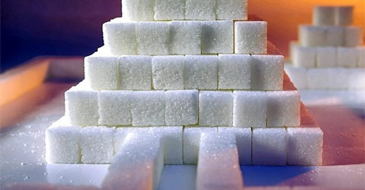 Загрузка жома свекловичного в вагоны. Сахар из сахарной свеклы. Фигуры из рафинада. Россахар. Россахар.