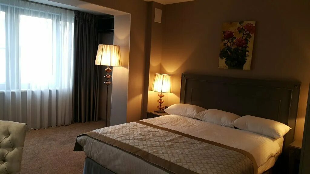 нижний новгород гостиницы на ул. маринс парк отель нижний новгород 4*. отель минин в нижнем новгороде фото. отель покровка pokrovka hotel. азимут нижний новгород.