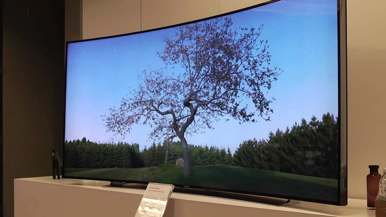 Samsung c телевизором. Самый большой телевизор Samsung 110 дюймов. Телевизор Samsung 105 дюймов. Panasonic th-152ux1w. Телевизор самсунг 21 дюймов.