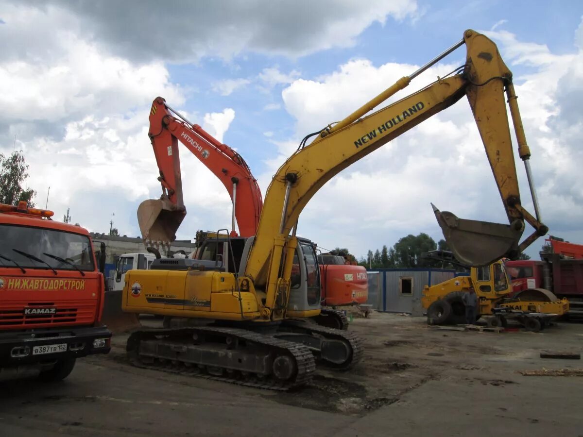 кран спецтехника. экскаватор jcb 3cx и самосвал. российская спецтехника. аренда спецтехники нижний новгород. современная строительная техника.