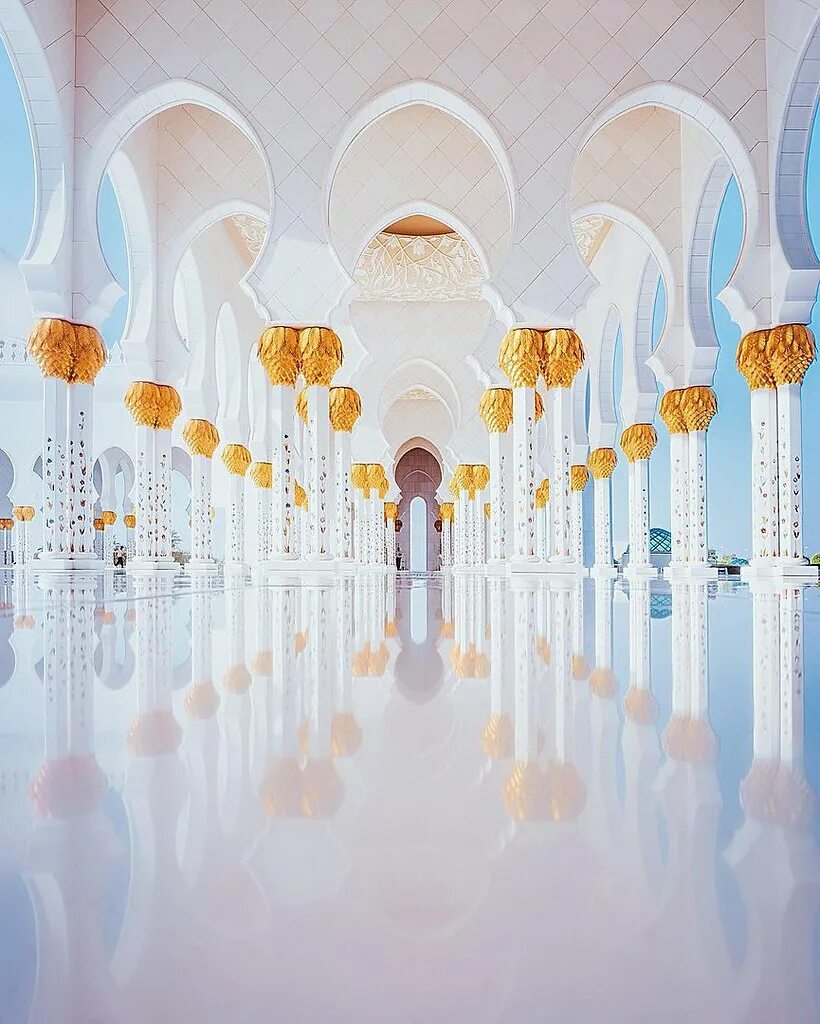 Мечеть шейха зайда таблички. Абу даби масджид. Дубай мечеть шейха зайда внутри. Белая мечеть абу-даби шейха заеда. Мечеть шейха зайда часы работы.