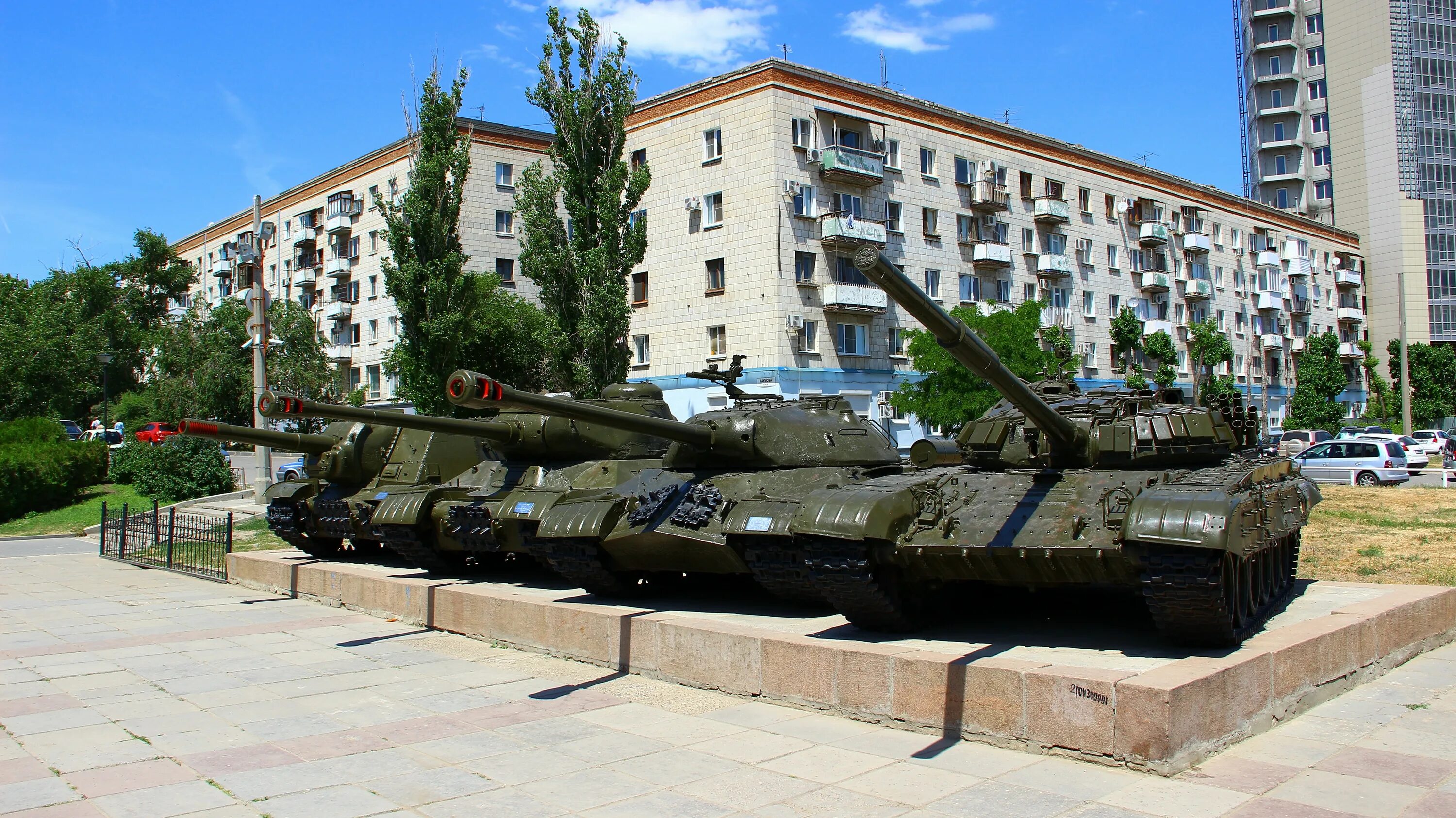 Погода в танковом. Museum панорама танки Волгоград. Танк на панораме Волгограда. Военная техника музей-панорама Сталинградская битва Волгоград. Танки в Волгограде т72.