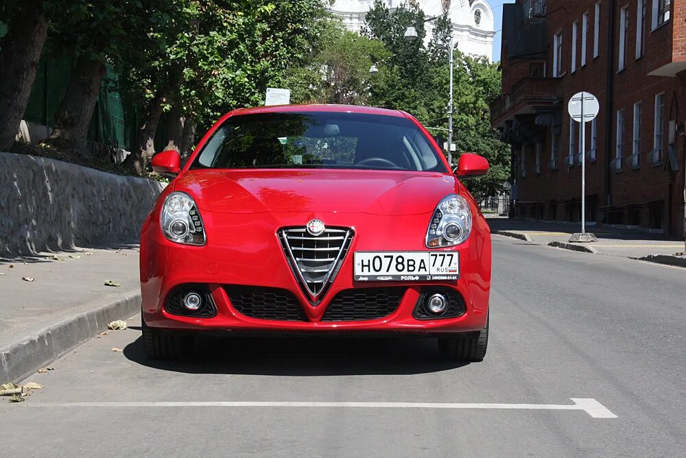 2014 alfa romeo 4c. Драйв альфа ромео. Альфа ромео 159 универсал. Alfa romeo 159 ti. Alfa romeo 159 art.