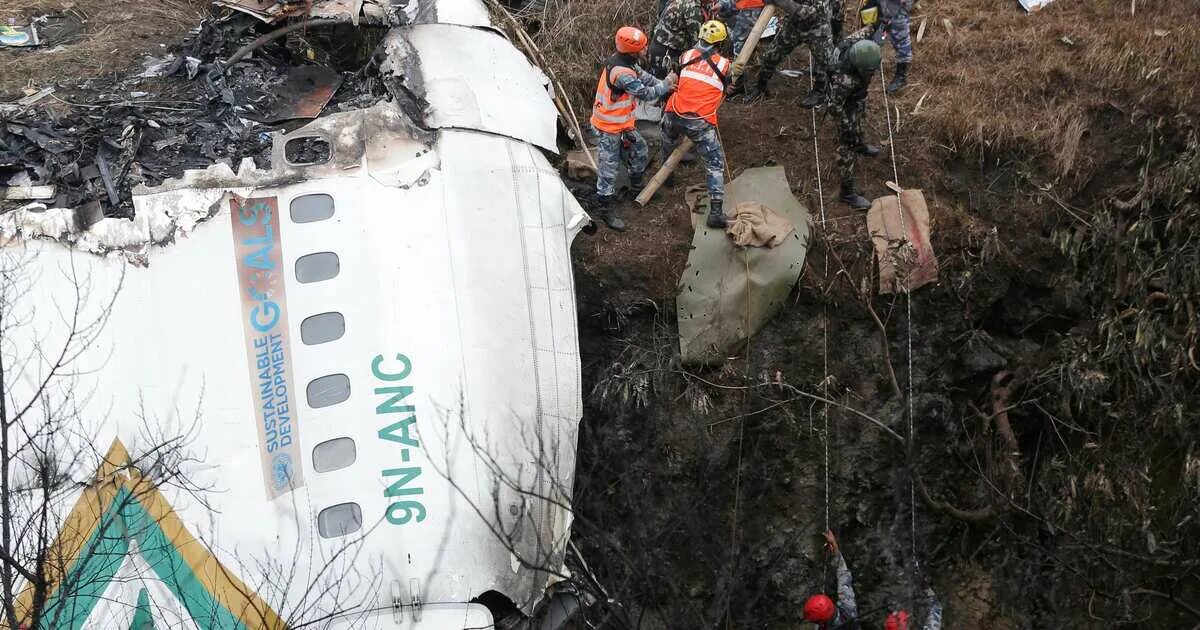 Крушение самолета в россии. Катастрофа ATR 72 В Покхаре. Авиакатастрофа в Непале 2023.