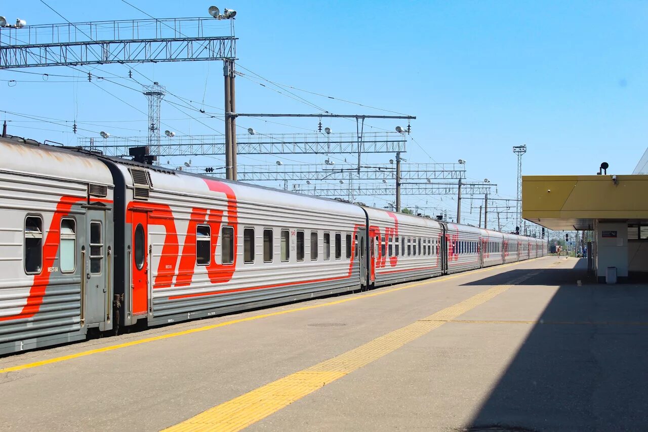 российские поезда. поезд таврия 007а санкт-петербург. пенза петербург жд. фирменный поезд сура 052й москва пенза. 052м сура.