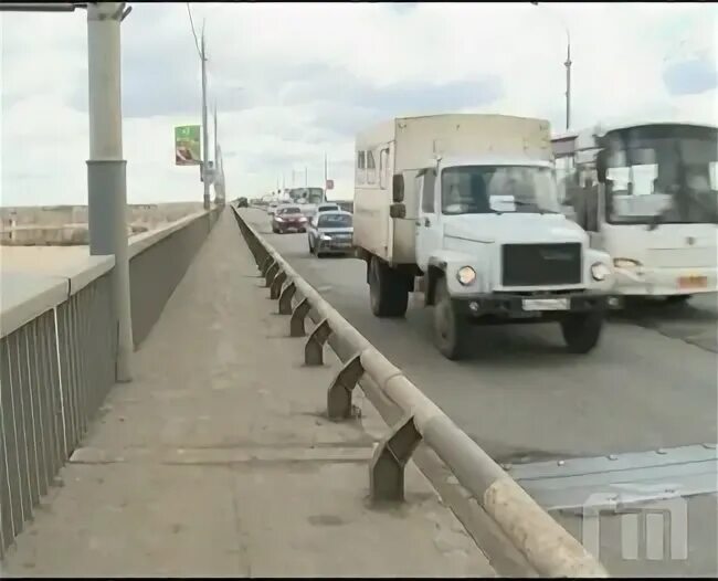 Октябрьский мост закрывают. Октябрьский мост 2000 года.