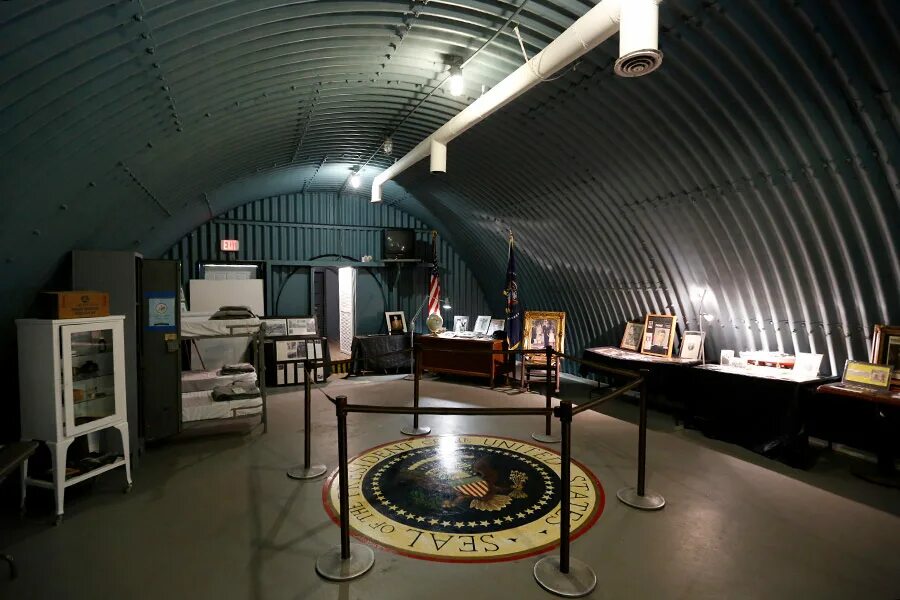 Бункер от ядерного взрыва. Бункер президента США. Бункер Джона Кеннеди. Музей бункер-42 на Таганке.