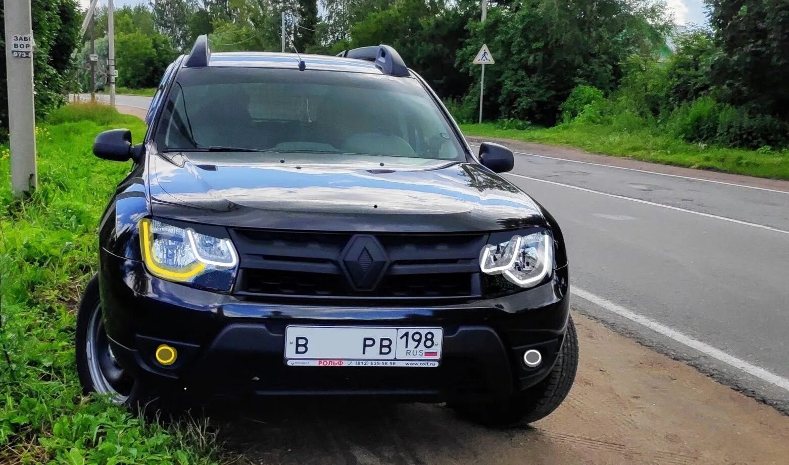 Фары renault duster. Renault Duster 1 Restyle. Светодиодные фары на Рено Дастер. Renault Duster фары передние тюнинговые. Фара Рено Дастер 2.