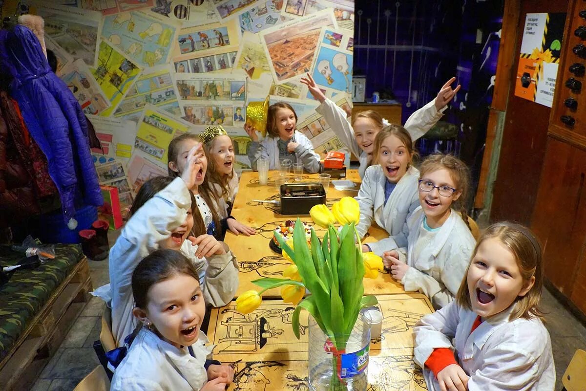 Детский день рождения. День рождения празднование детское. День рождения в джоки джоя. Семейный праздник день рождения. Где отметить день рождения ребенка чебоксары.