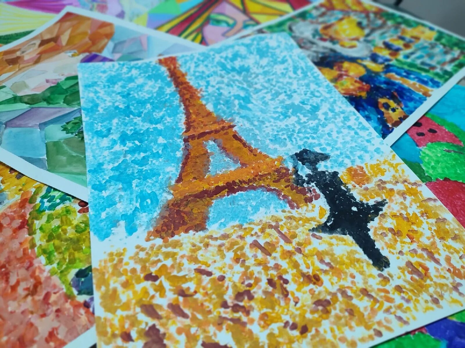 Первые работы на конкурс. Первые работы на конкурс. Конкурс моя мама. Город будущего для детей. Лес победы рисунок.