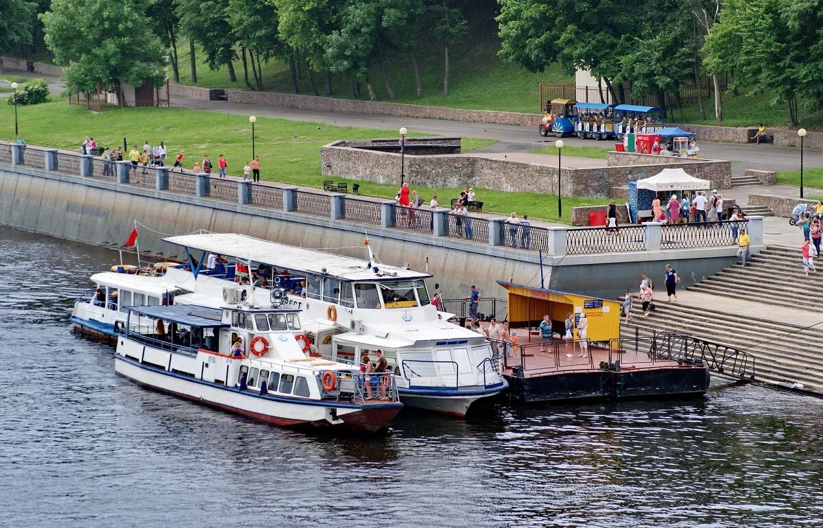 Куда сходить в гомеле на выходных. Куда сходить в гомеле на выходных. Псков примечательности города. Псков достопримечательнос. Гомельский государственный цирк.