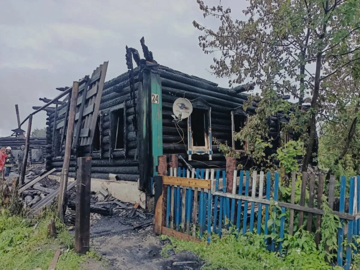 Пожар Томская область Колбинка. Томская область Молчановский район село Колбинка. Пожар в Колбинке Молчановского района. Сгоревший дом.