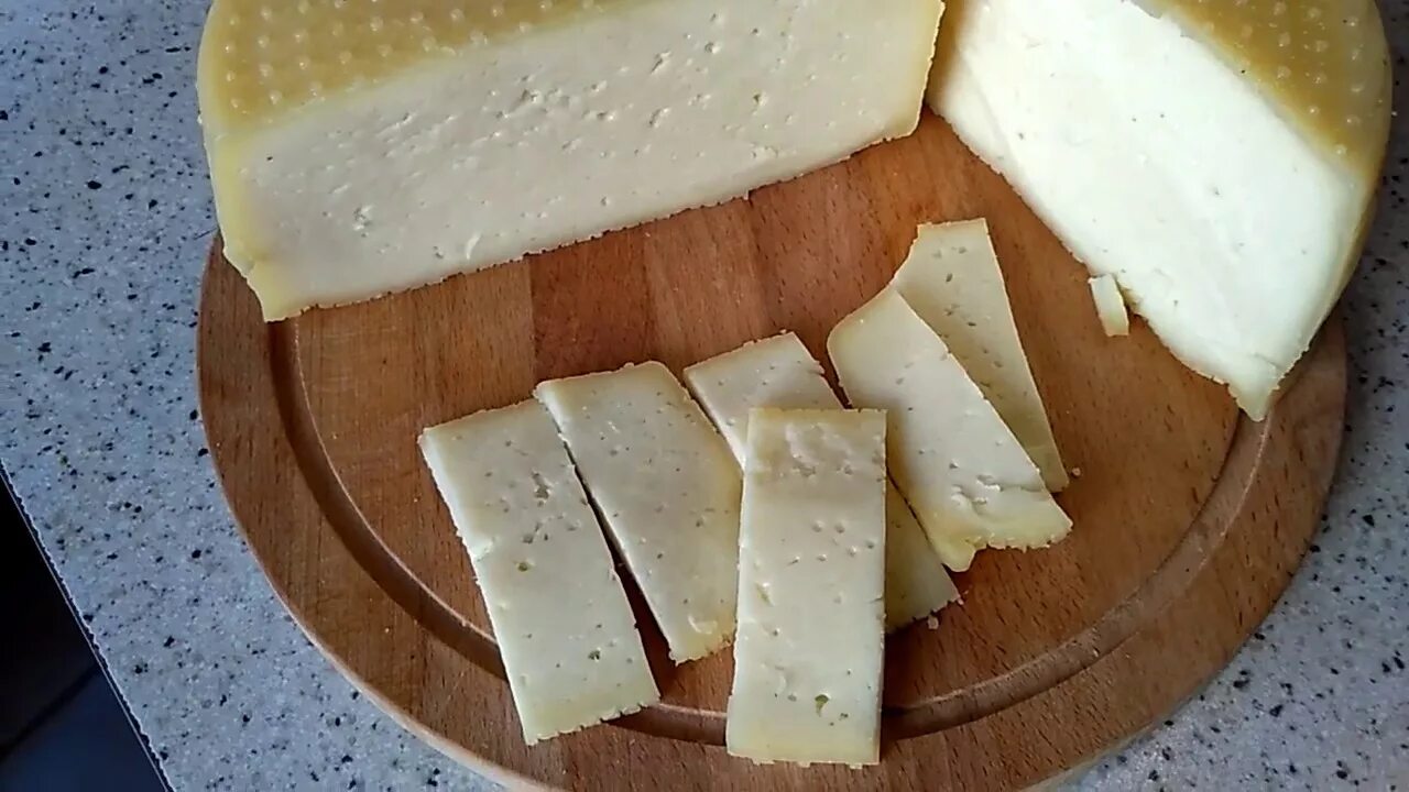 Домашний сыр качотта рецепт. Качотта Фреско сыр. Кесо Фреско сыр. Кесо Бланко. Сыр Кесо Бланко.