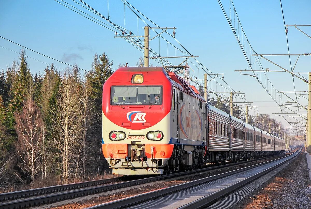 Электровоз эп 2. Пассажирский Локомотив эп2к. Пассажирский электровоз эп2к. Эп2к 032. Локомотив эп2к.