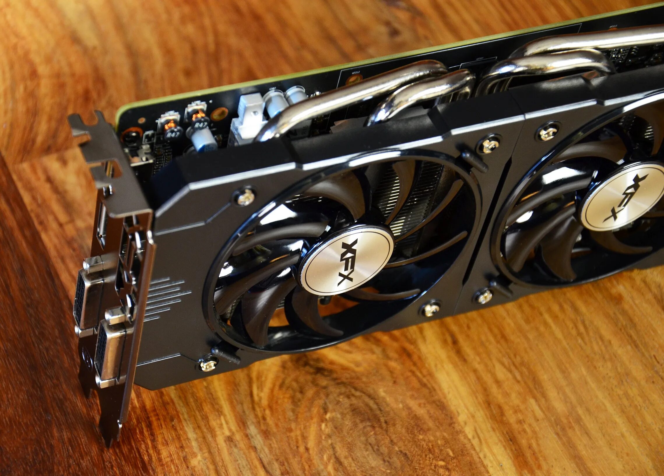 Radeon r9 380x 4gb. XFX r9 380. R9 380x XFX. R9 380 4gb. R9 380 series