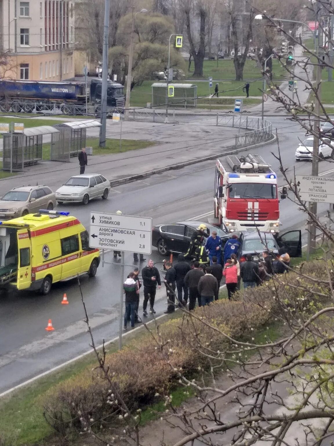 Мойка новости спб сегодня. Авария на шоссе революции. ЧП В Красногвардейском районе. Происшествия Красногвардейского района. ДТП И ЧП Санкт-Петербург Красногвардейский район.