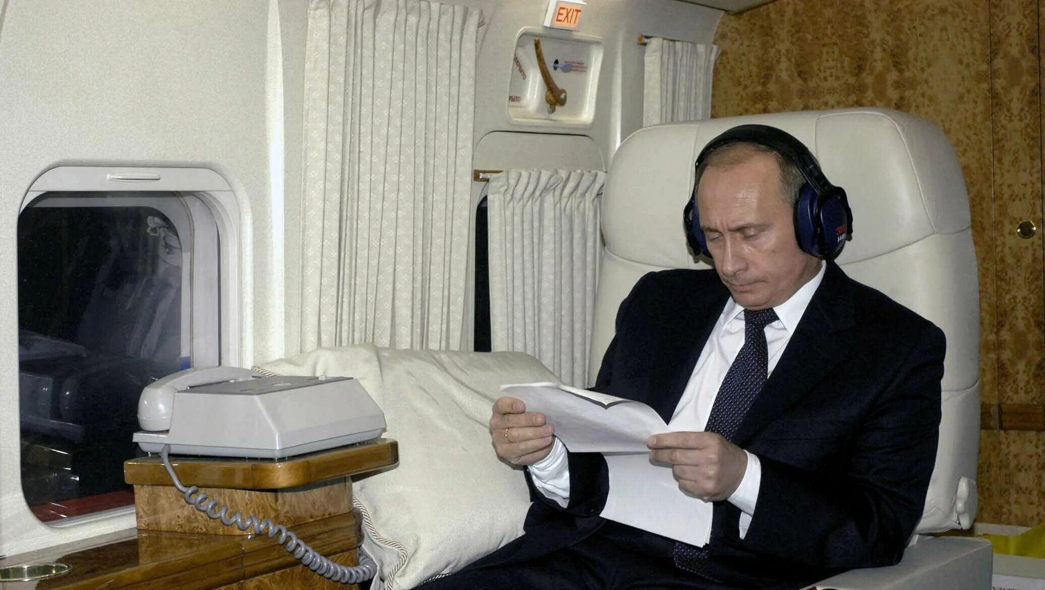 Борт 1 нетаньяху. Борт 1 президента россии. самолёт президента путина. самолет владимира путина. ил-96 президентский борт.