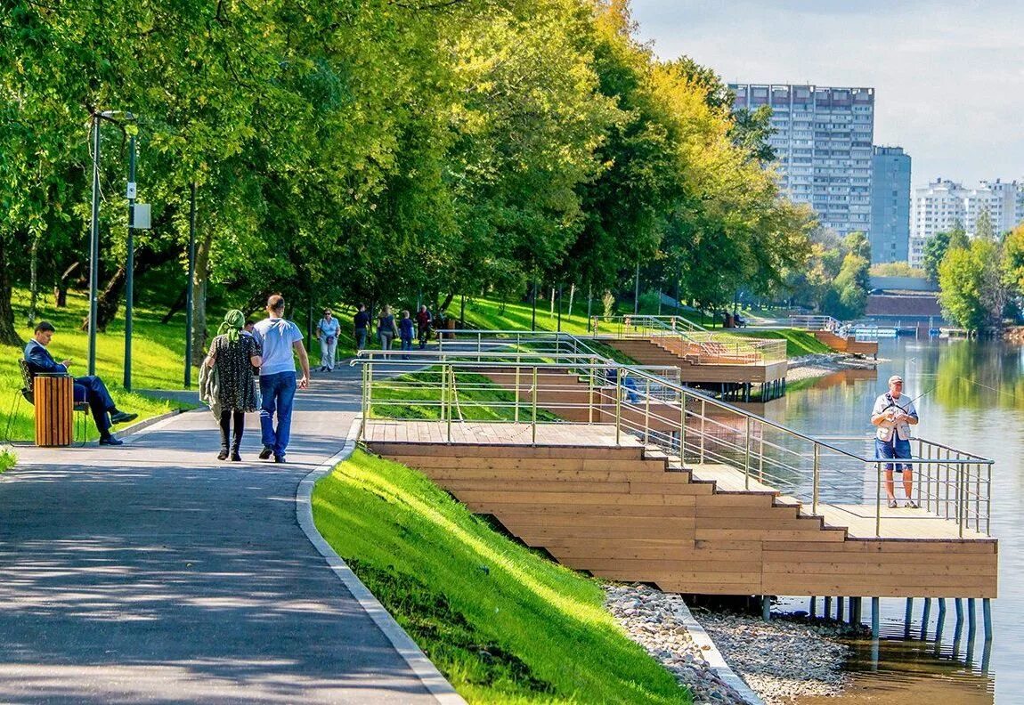 Городские парки москвы. Набережная Шитова Черкизовский пруд. Москва парк Черкизовский пруд. Парк Черкизовский пруд парк. Шитова набережная парк.