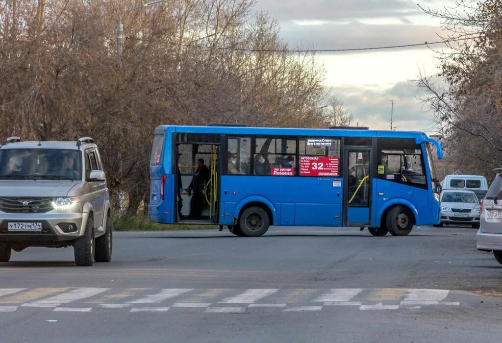 Расписание автобусысатка. Номер телефона автовокзала златоуст. Автовокзал златоуст внутри. Номер телефона автовокзала златоуст. Автовокзал златоуст расписание.