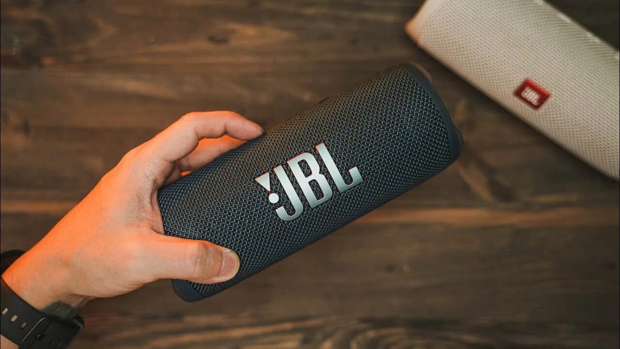 Flip 6 отзыв. Флип 6 JBL. JBL Flip 6 Review. JBL Flip 6 или charge 5. JBL Flip 6 черная.