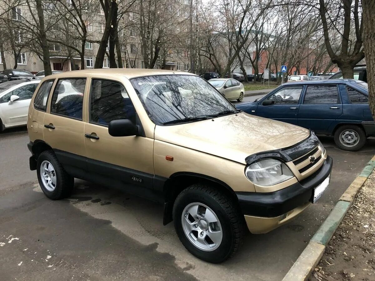 Chevrolet niva 2005. нива шевроле 2005г. шеви нива 2005 года.