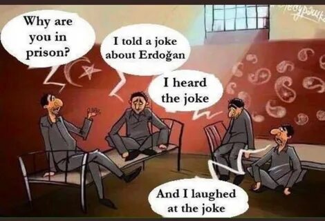 Человек рассказывает шутки