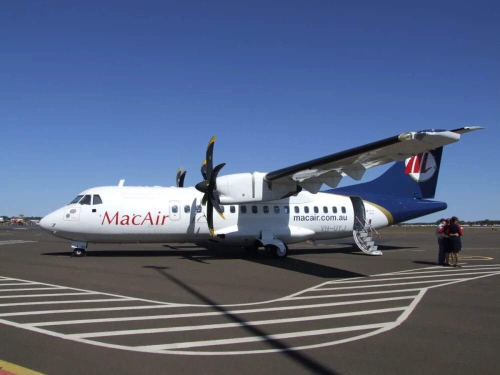 Атр 42. АТР 42-500. ATR 42. ATR 42 самолет. ATR ATR 42‑500.