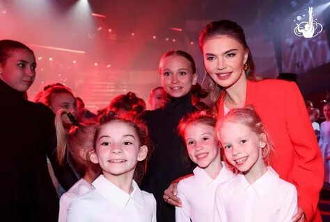 Ол әйелдің жамбасымен жыныс мүшесін жұлып алады