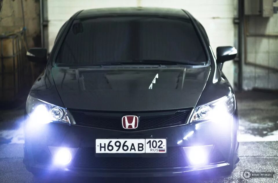 Капот Хонда Цивик 4 д черный. Капот Honda Civic 4d. Honda Civic 4d капот углеволокно.