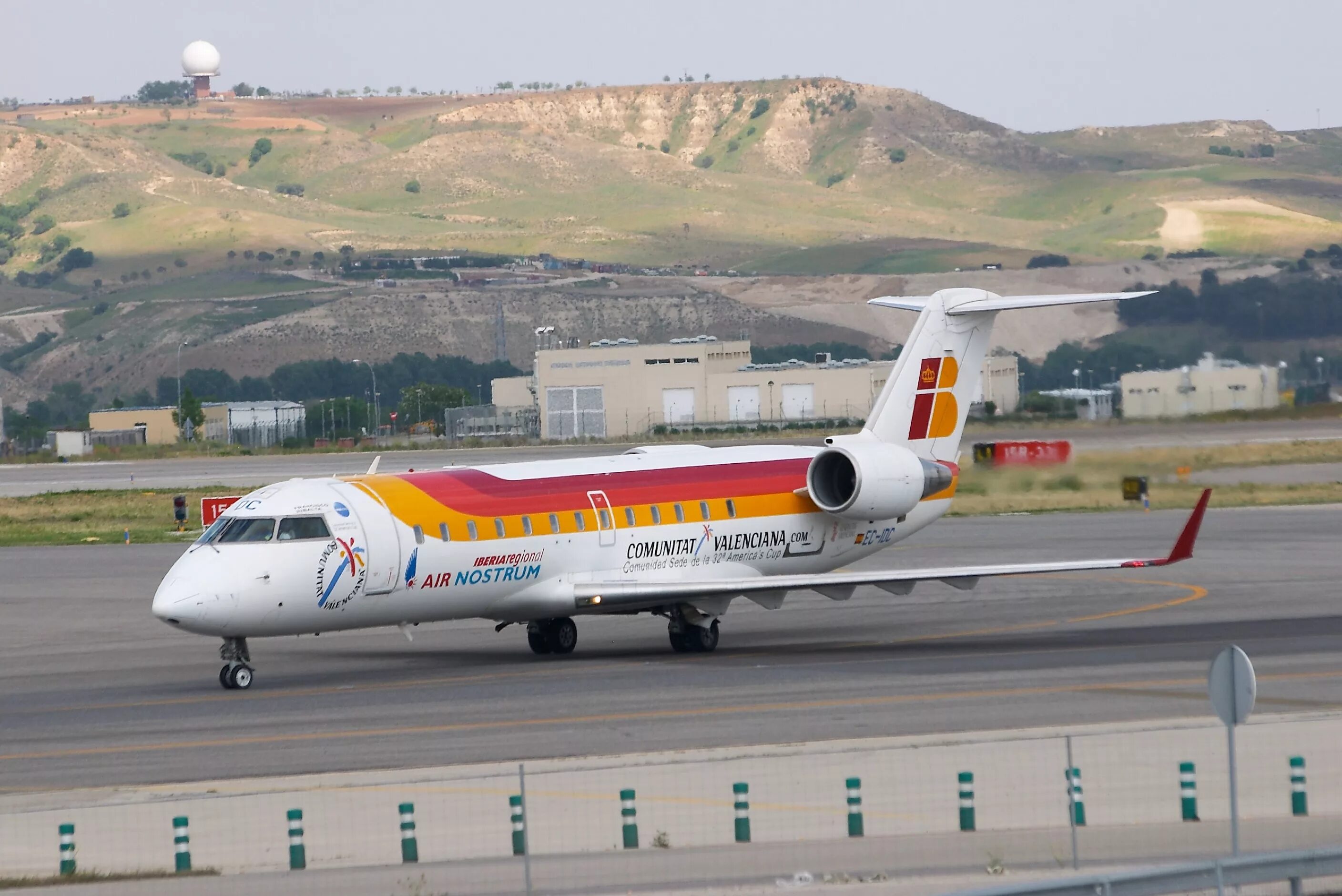 Canadair CRJ 200 самолет. Bombardier Regional Jet 200. Canadair Regional Jet 200. Самолет Canadair Regional Jet. Самолет canadair crj 200