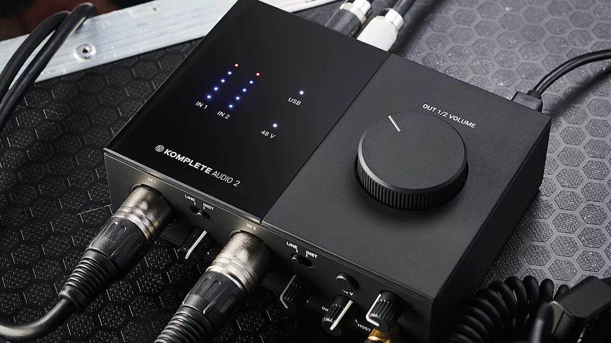 Native audio. Native instruments komplete audio 2. звуковая карта native instruments komplete audio 2. ni komplete audio 2. native instruments komplete audio 1.