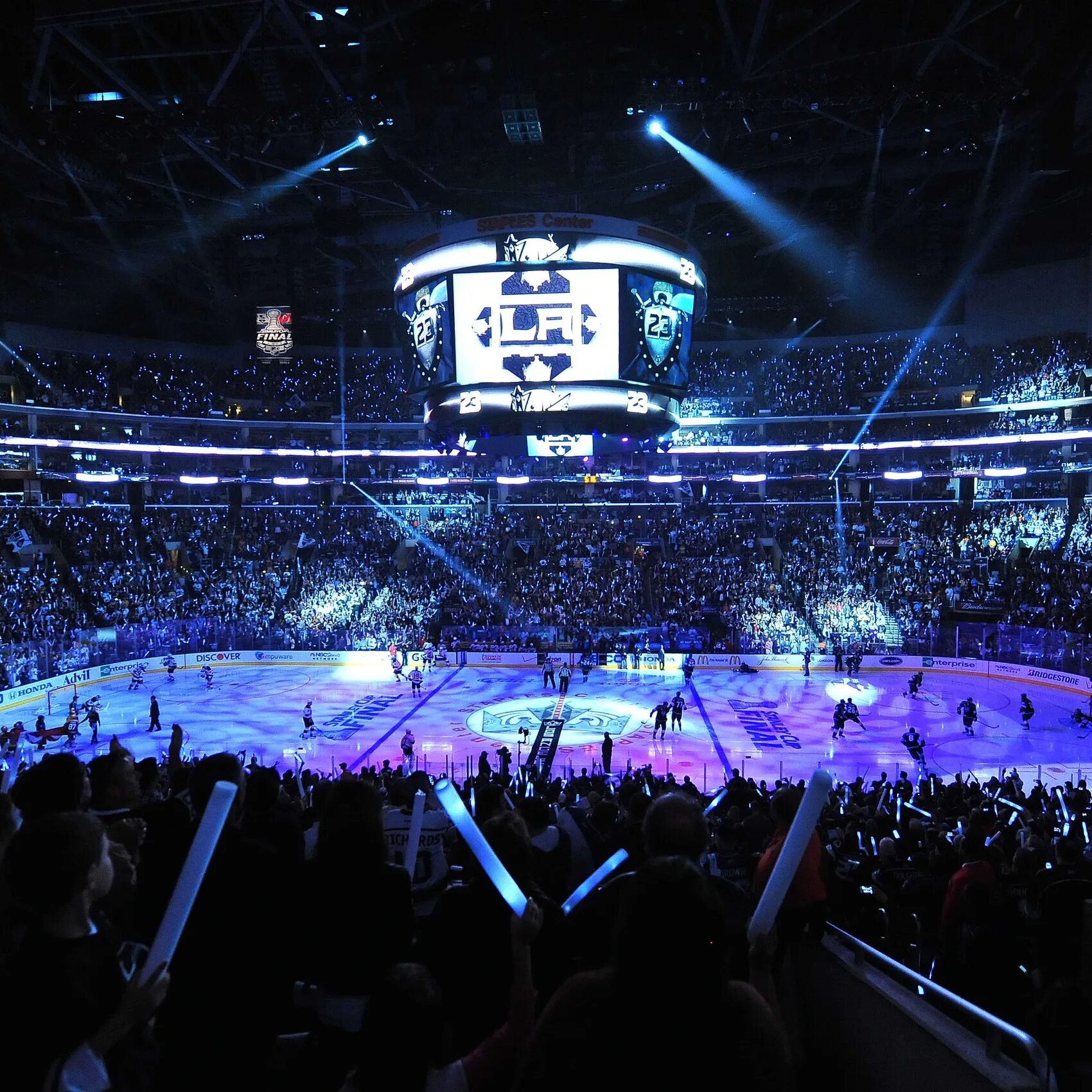 Arena lmsys org. Ледовый дворец хоккейная Арена. Хоккейный стадион НХЛ. Хоккейная Арена NHL.