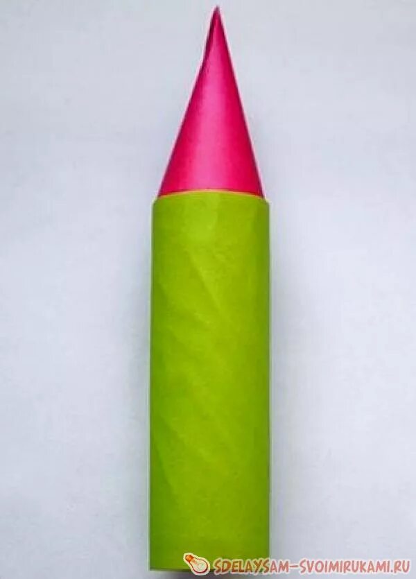 Как делать ракету из бумаги. Ракета поделка. Ракета из бумаги. Ракета из бумаги для детей. Поделка ракета из бумаги.