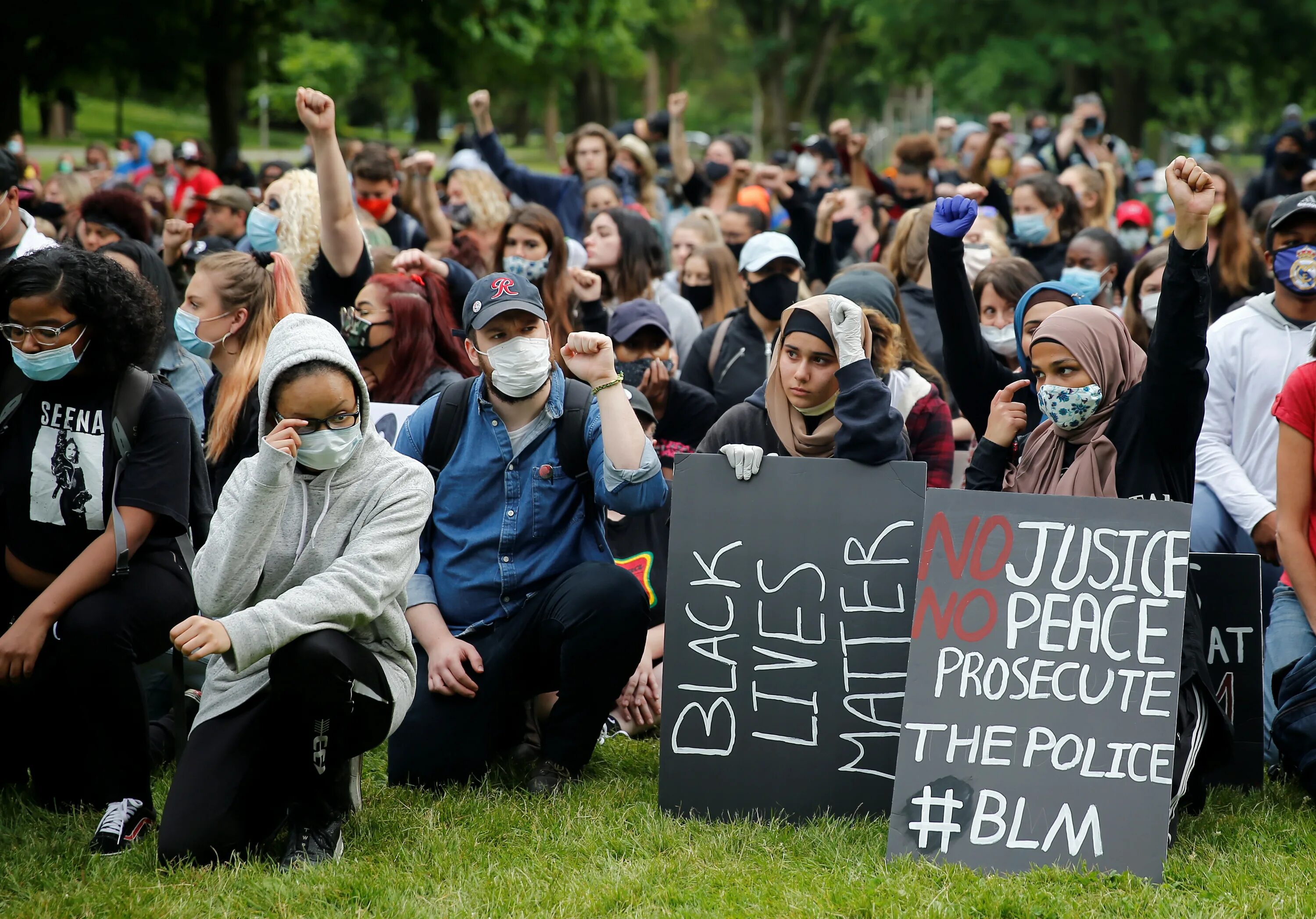 Группа людей для выражения протеста. Blm protests. Blm. Blm в США. Шествие Blm.