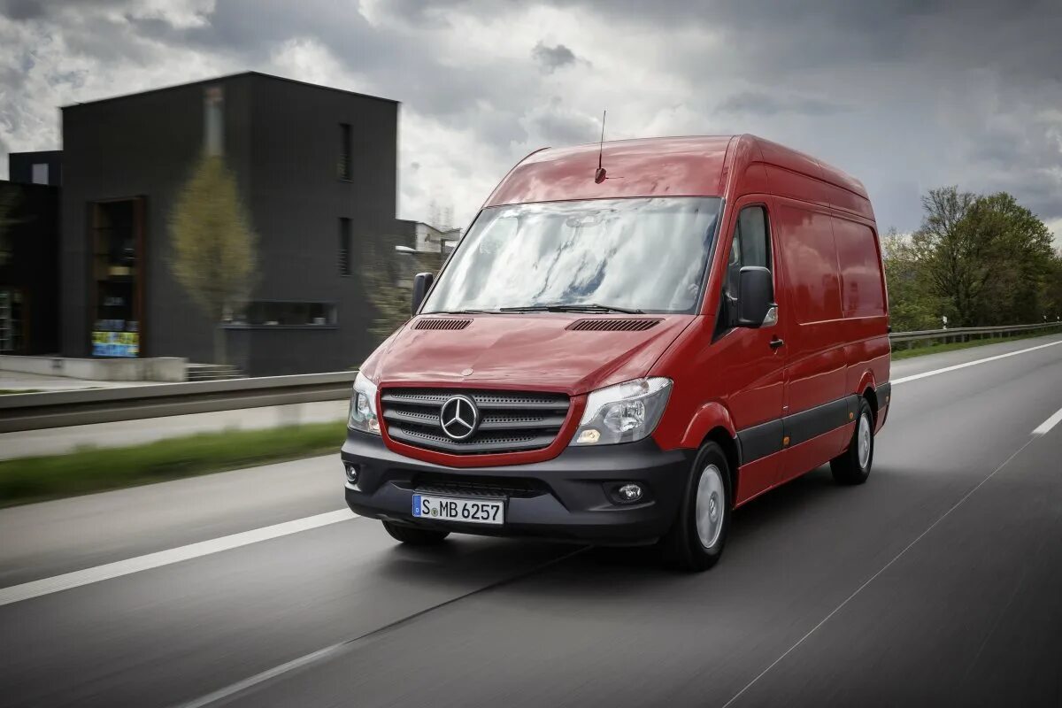 Мерседес Бенц Спринтер. Мерседес Спринтер 4 м. Mercedes-Benz Sprinter 2016. Мерседес Бенц Спринтер 2016.