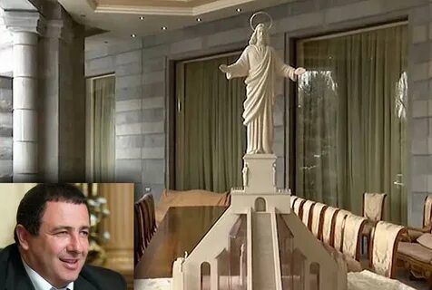 Статуя иисуса в армении