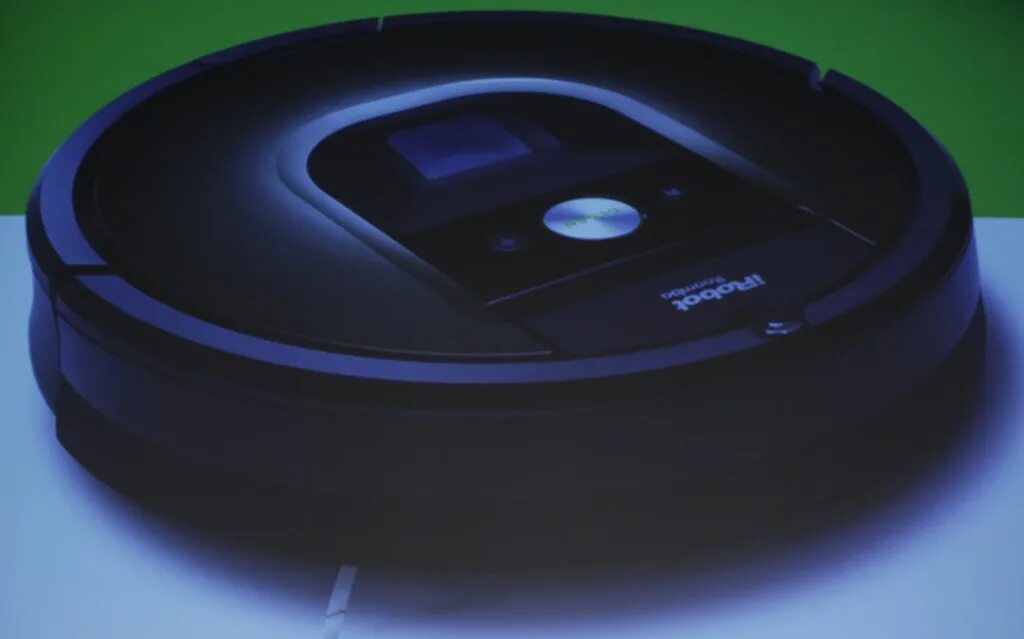 Робот пылесос горит зеленым. Робот пылесос терминатор. irobot пылесос roomba 450. робот пылесос румба мем. робот пылесос d2-001.