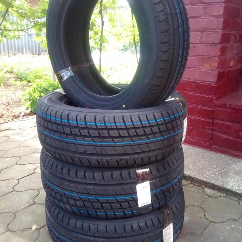 Виатти шины 205/55 r16. Резина Viatti 205/55 r16 зима. Viatti strada летняя резина 205 55 r16. Виатти страда Ассиметрико 205/55 16.