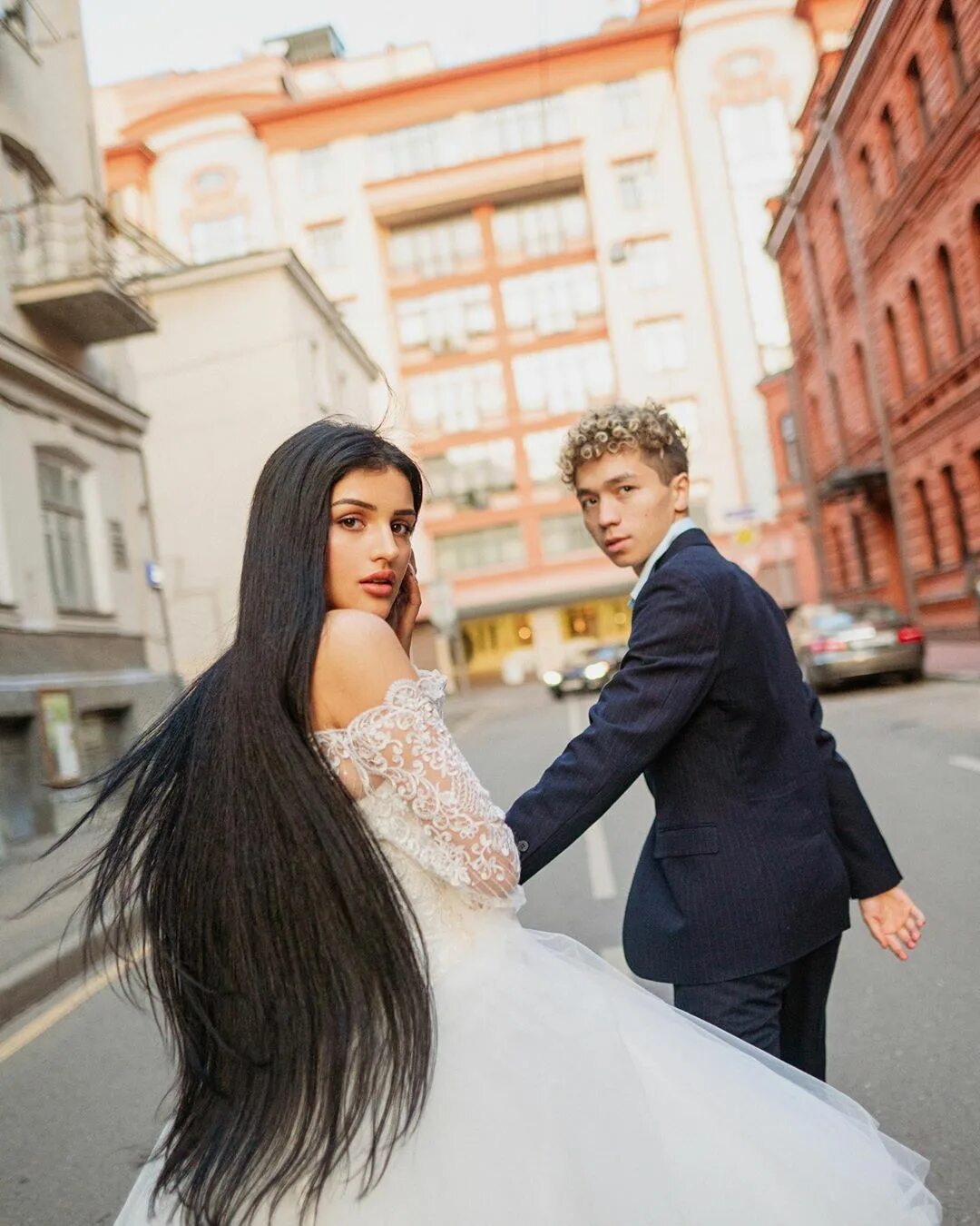 Артем левда. Милена безбородова и алексей безус. Леша безус и милена безбородова. Денис лебедев бузова. Денис лебедев и ольга бузова.