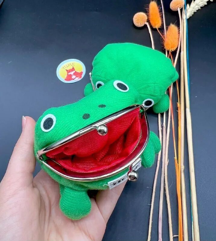 донцова жаба с. жаба с кошельком аудиокнига слушать. кошелек наруто лягушка. кошелек жаба из наруто. жаба с кошельком аудиокнига слушать.