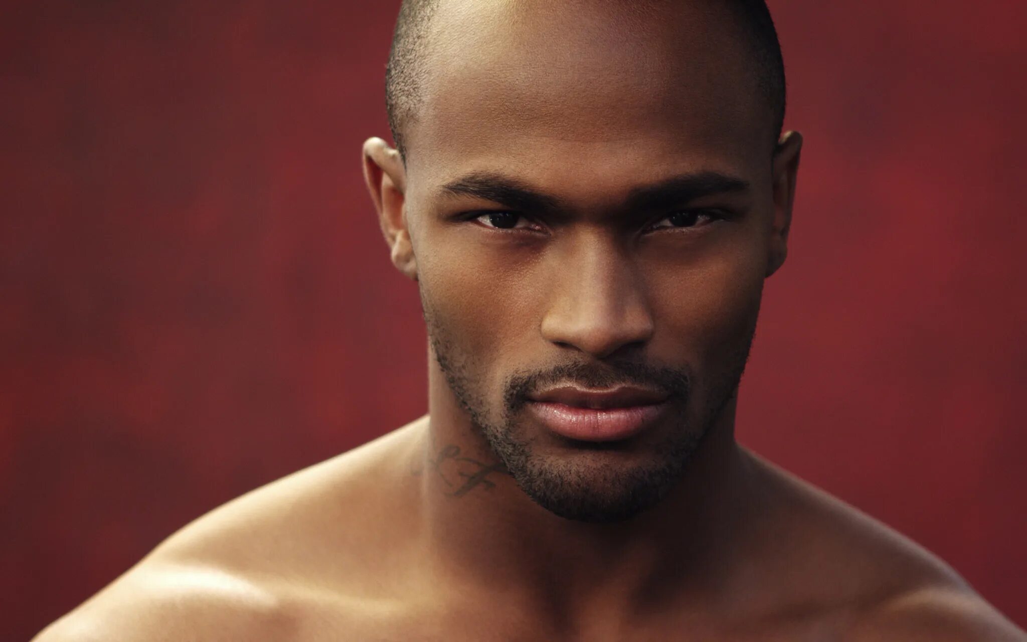 Keith Carlos. Кит Карлос топ-модель. Кит Карлос топ-модель по американски. Том что каждая модель